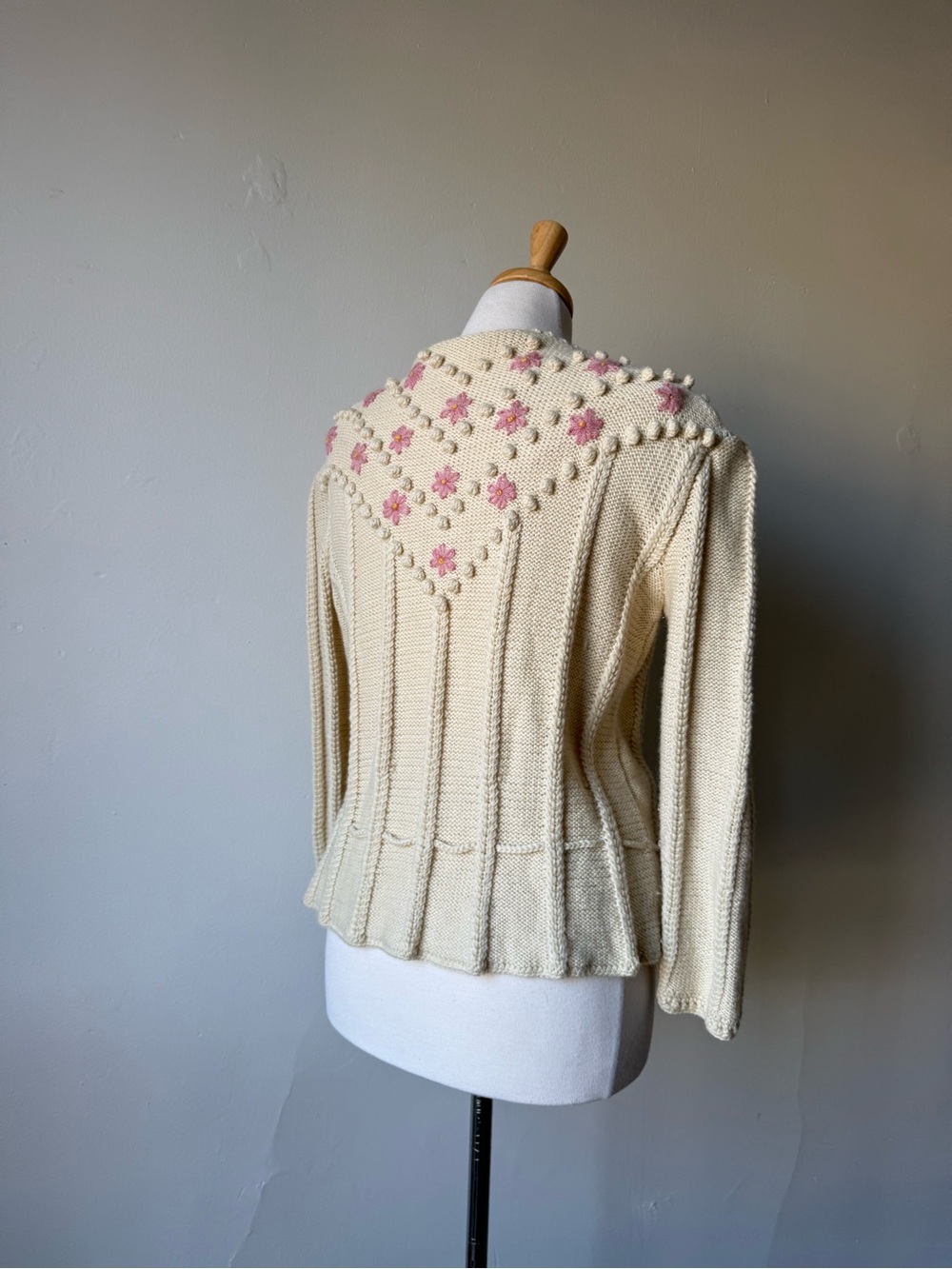 Vintage Hand Knit Floral Cardigan Sweater Cream Pink Cottagecore - Picture 4 of 6